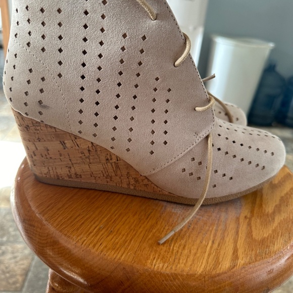 Cork booties - Picture 4 of 5